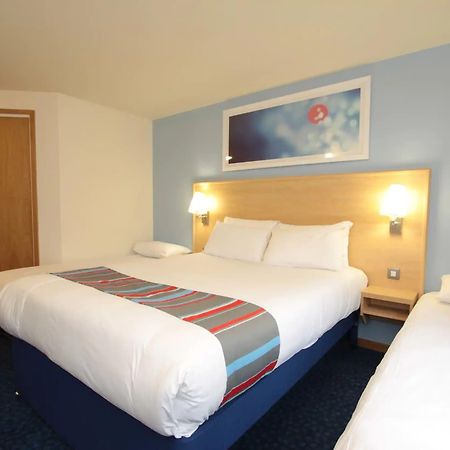 Travelodge Battersea London Exteriör bild