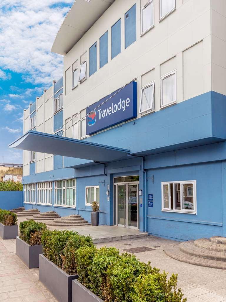Travelodge Battersea London Exteriör bild