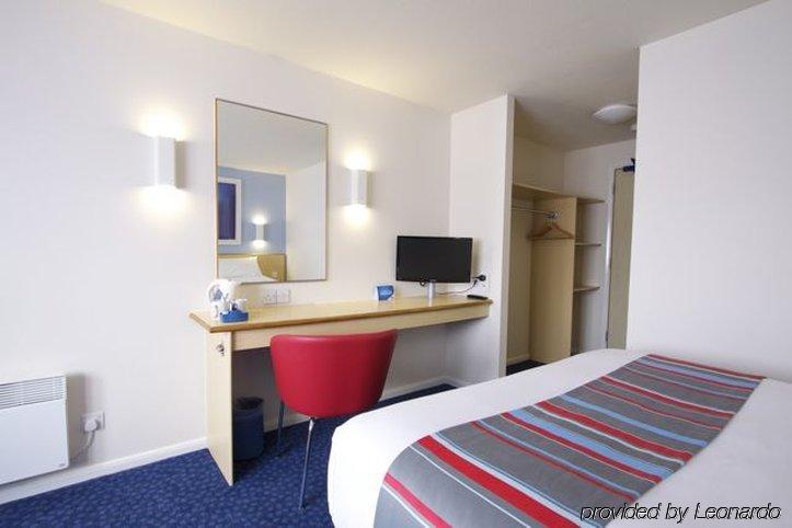 Travelodge Battersea London Exteriör bild