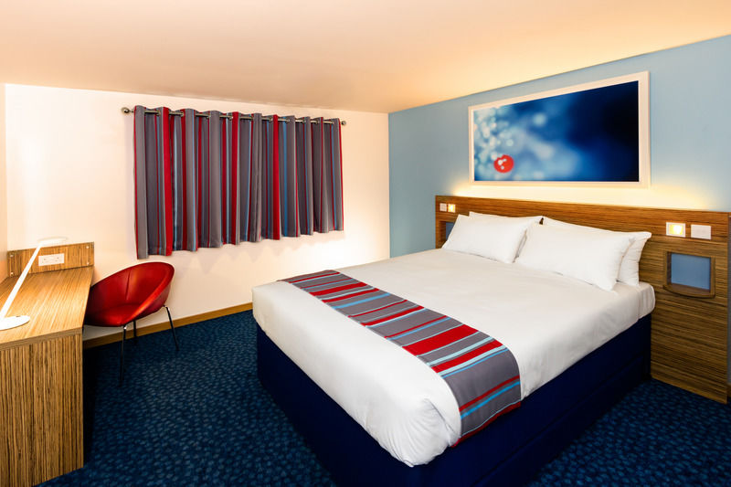 Travelodge Battersea London Exteriör bild